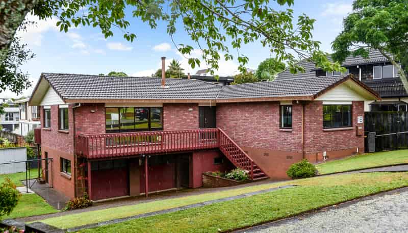 16 Glendale Drive, Dinsdale