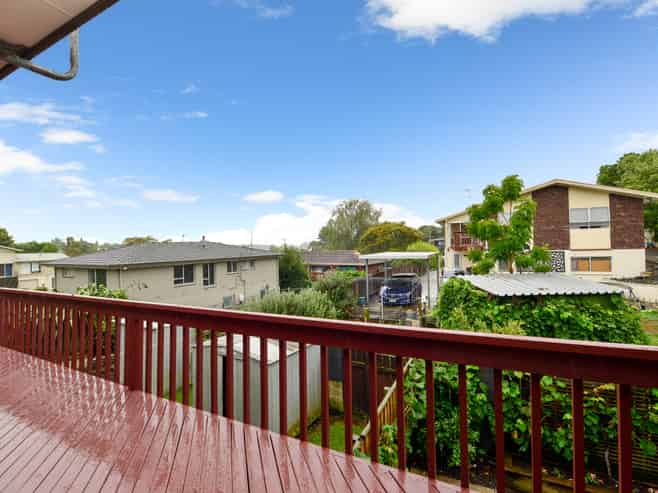 16 Glendale Drive, Dinsdale