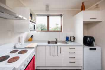 1B John F Kennedy Drive, Milson