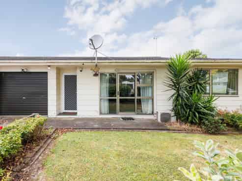1B John F Kennedy Drive, Milson