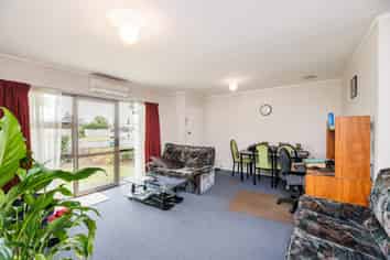 1B John F Kennedy Drive, Milson