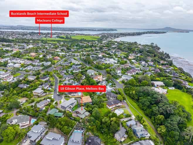 18 Gibson Place, Mellons Bay