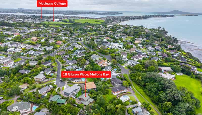 18 Gibson Place, Mellons Bay