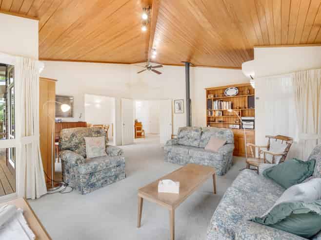 18 Gibson Place, Mellons Bay