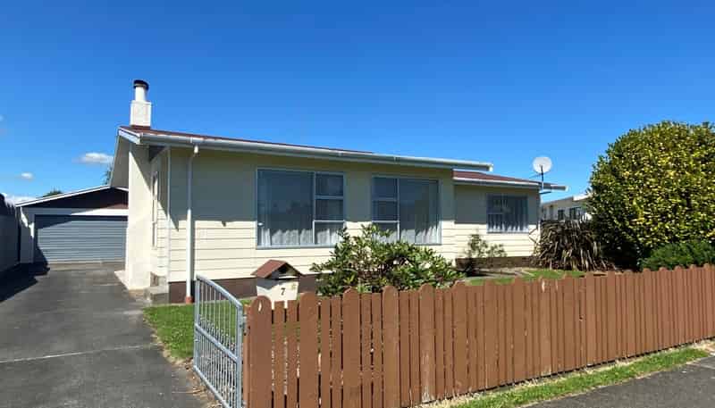 7 Dewe Avenue, Feilding
