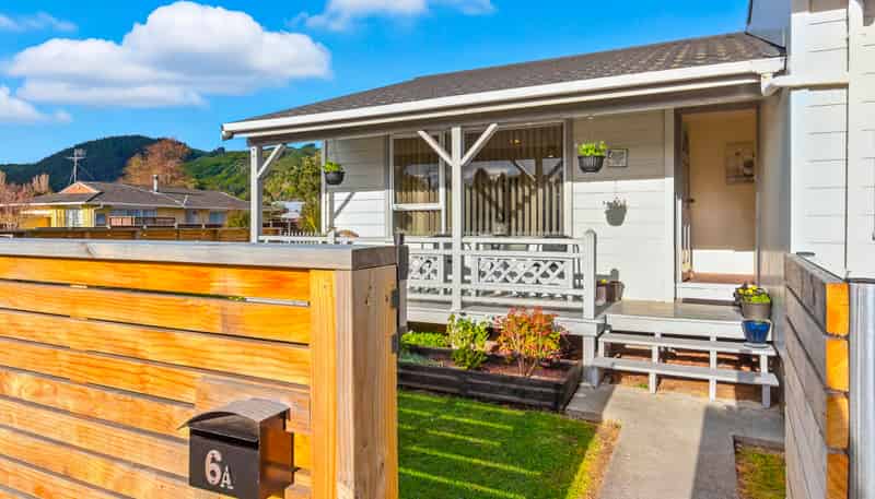 6A Buckley Grove, Paraparaumu