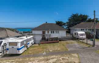 27 Spur Grove, Titahi Bay