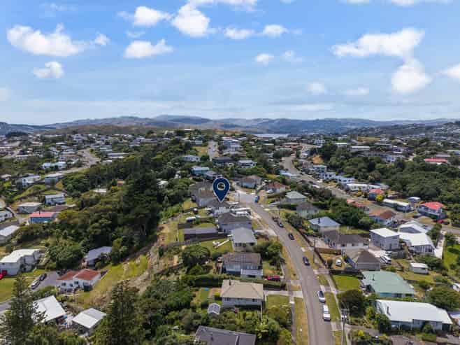 27 Spur Grove, Titahi Bay
