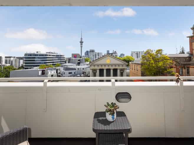 5B/22-28 Beresford Sqaure, Auckland Central