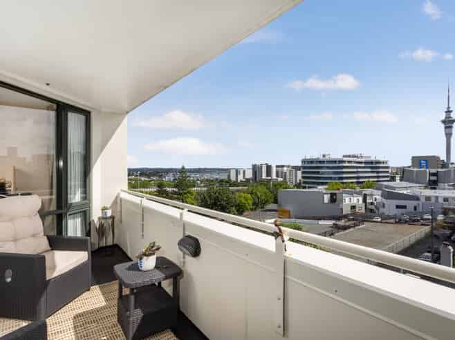 5B/22-28 Beresford Sqaure, Auckland Central