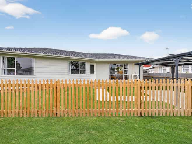 406 Avenue Road West, Hastings