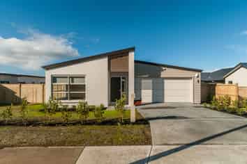 10  Kabardin Street, Karaka