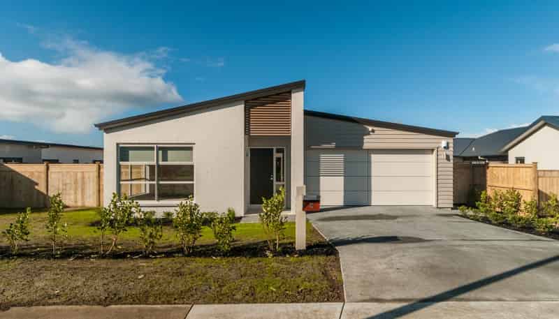 10  Kabardin Street, Karaka