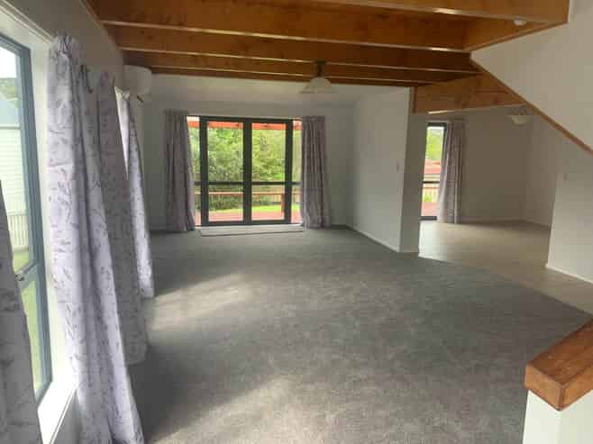 28 Jean Place, Stanmore Bay