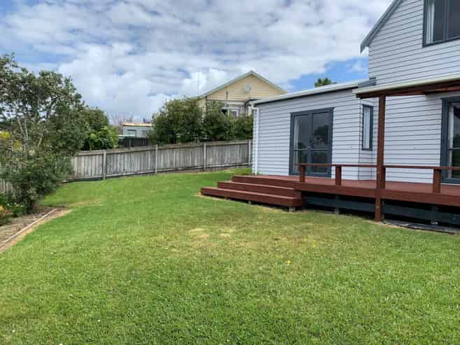 28 Jean Place, Stanmore Bay