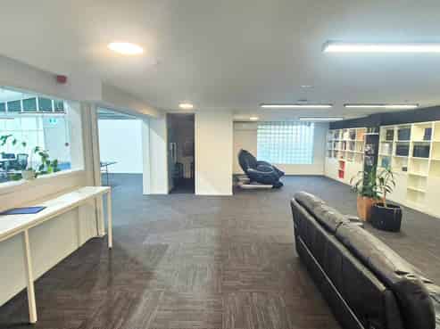 VERSATILE OFFICE/STUDIO, PRIME NORTHCOTE LOCATION
