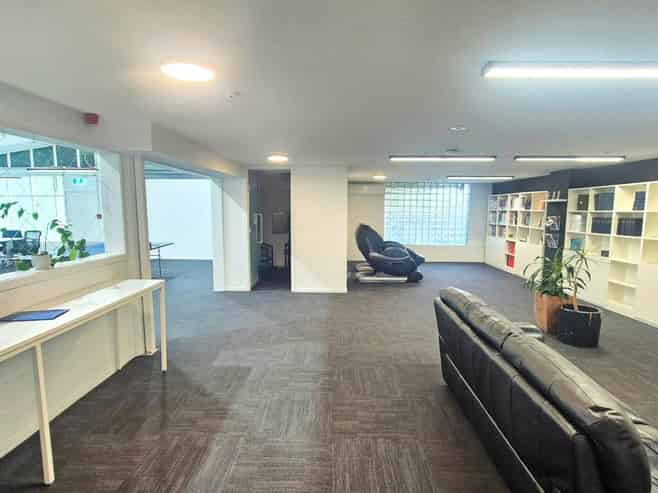 VERSATILE OFFICE/STUDIO, PRIME NORTHCOTE LOCATION
