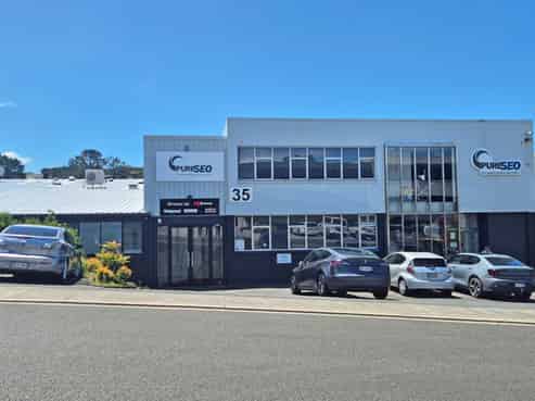 VERSATILE OFFICE/STUDIO, PRIME NORTHCOTE LOCATION
