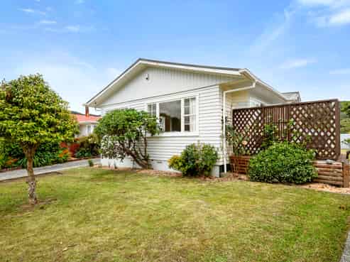 27 Momona Street, Wainuiomata