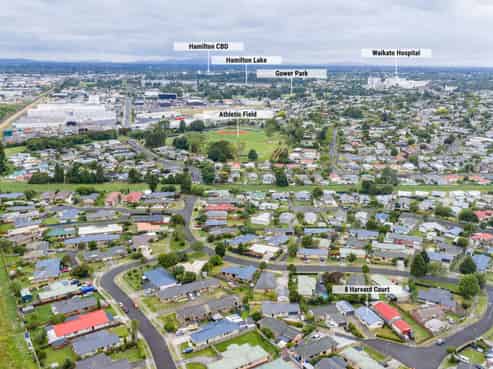 8 Harvard Court, Melville