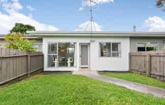 2/174 Birkdale Road, Birkdale