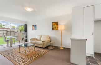 2/174 Birkdale Road, Birkdale