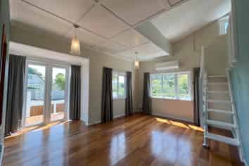 315 Muritai Road, Eastbourne