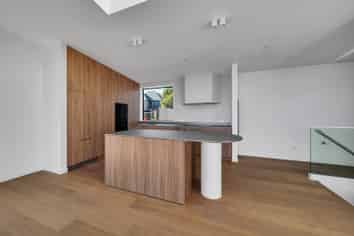 19b Inverness Lane, Redcliffs