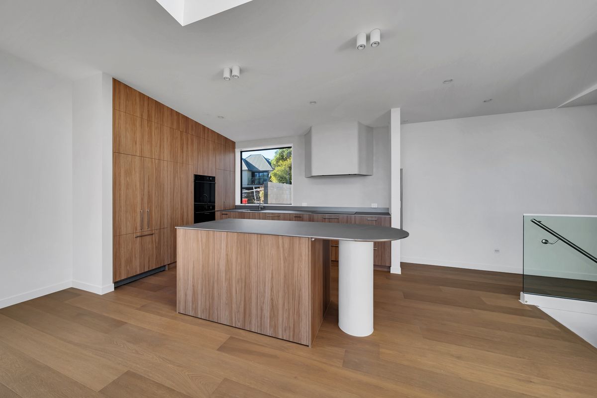 Brand New Architect-Designed 4-Bed Home - Widok 6