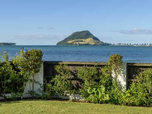 1/40 Harbour Drive, Otumoetai