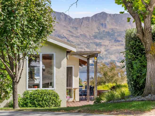 9 Mulberry Lane, Wanaka