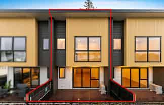 6/21 Peachgrove Road, Te Atatu Peninsula