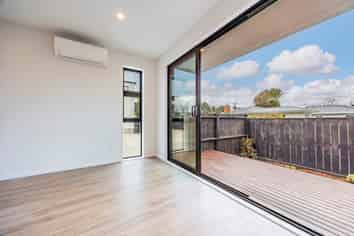 6/21 Peachgrove Road, Te Atatu Peninsula