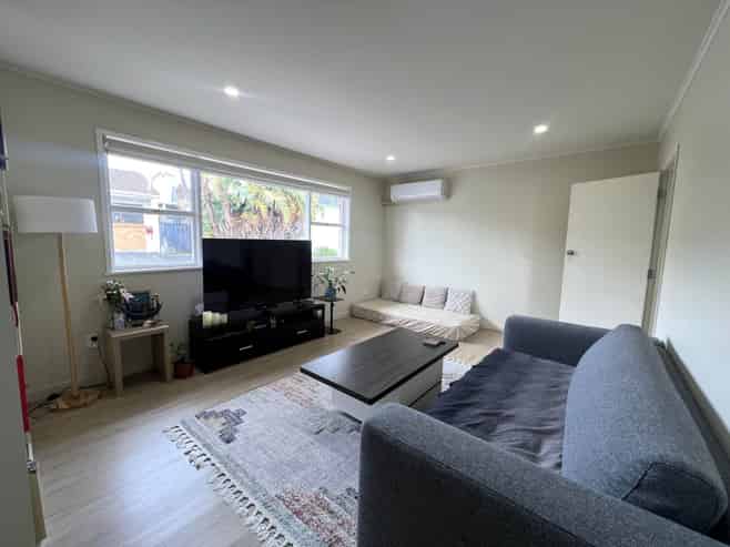 2/85 Edmonton Road, Henderson