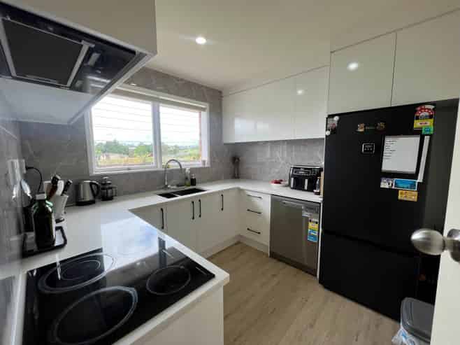 2/85 Edmonton Road, Henderson