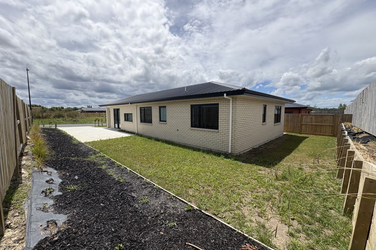 Brand New Brick Home - Widok 4