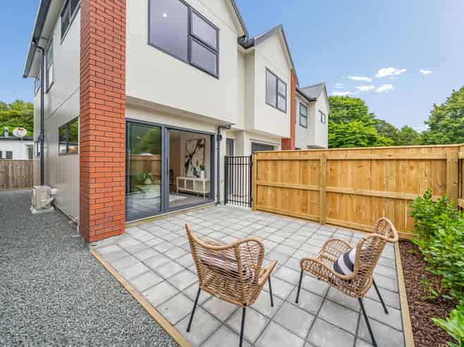 2/60 Akatarawa Road, Brown Owl