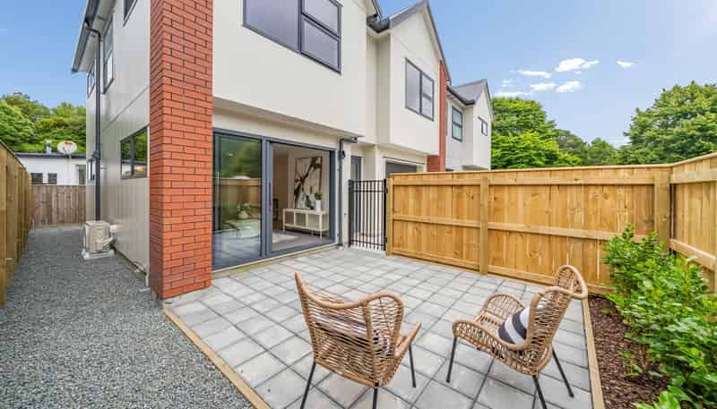 2/60 Akatarawa Road, Brown Owl