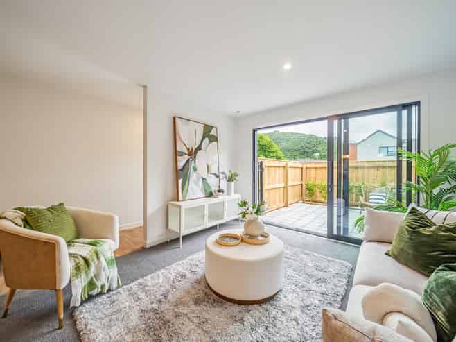 2/60 Akatarawa Road, Brown Owl