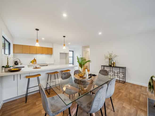 2/60 Akatarawa Road, Brown Owl