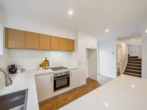 2/60 Akatarawa Road, Brown Owl