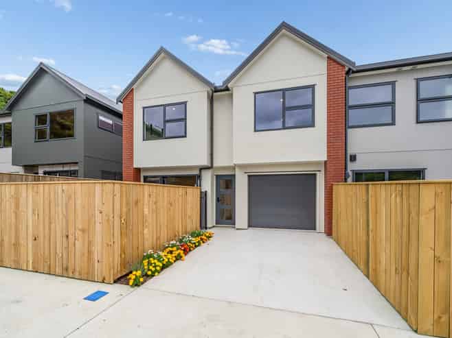 2/60 Akatarawa Road, Brown Owl
