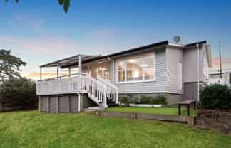 61 Taurus Crescent, Beach Haven