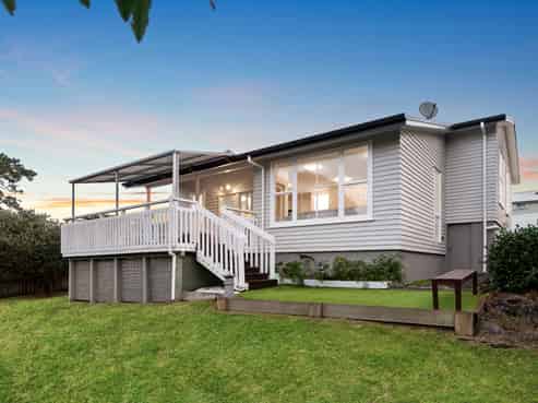 61 Taurus Crescent, Beach Haven