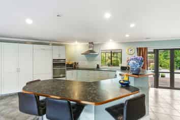 21 Emma Drive, Manakau