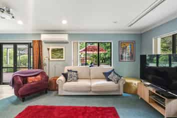 21 Emma Drive, Manakau