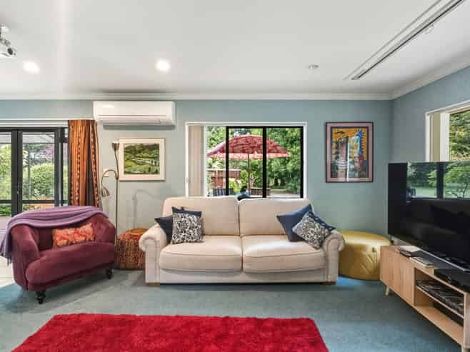 21 Emma Drive, Manakau