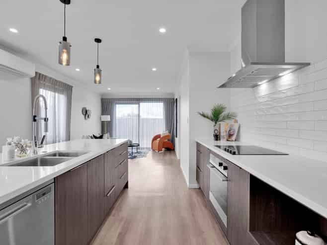 2/10 Bourn Heath Drive, Rototuna North