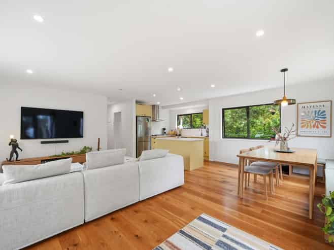 2/14 Mozeley Avenue, Devonport