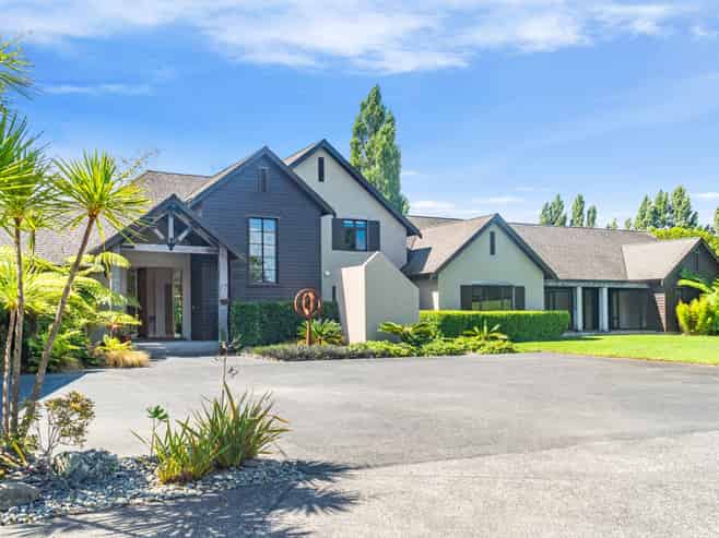 576 Coatesville Riverhead Highway, Coatesville